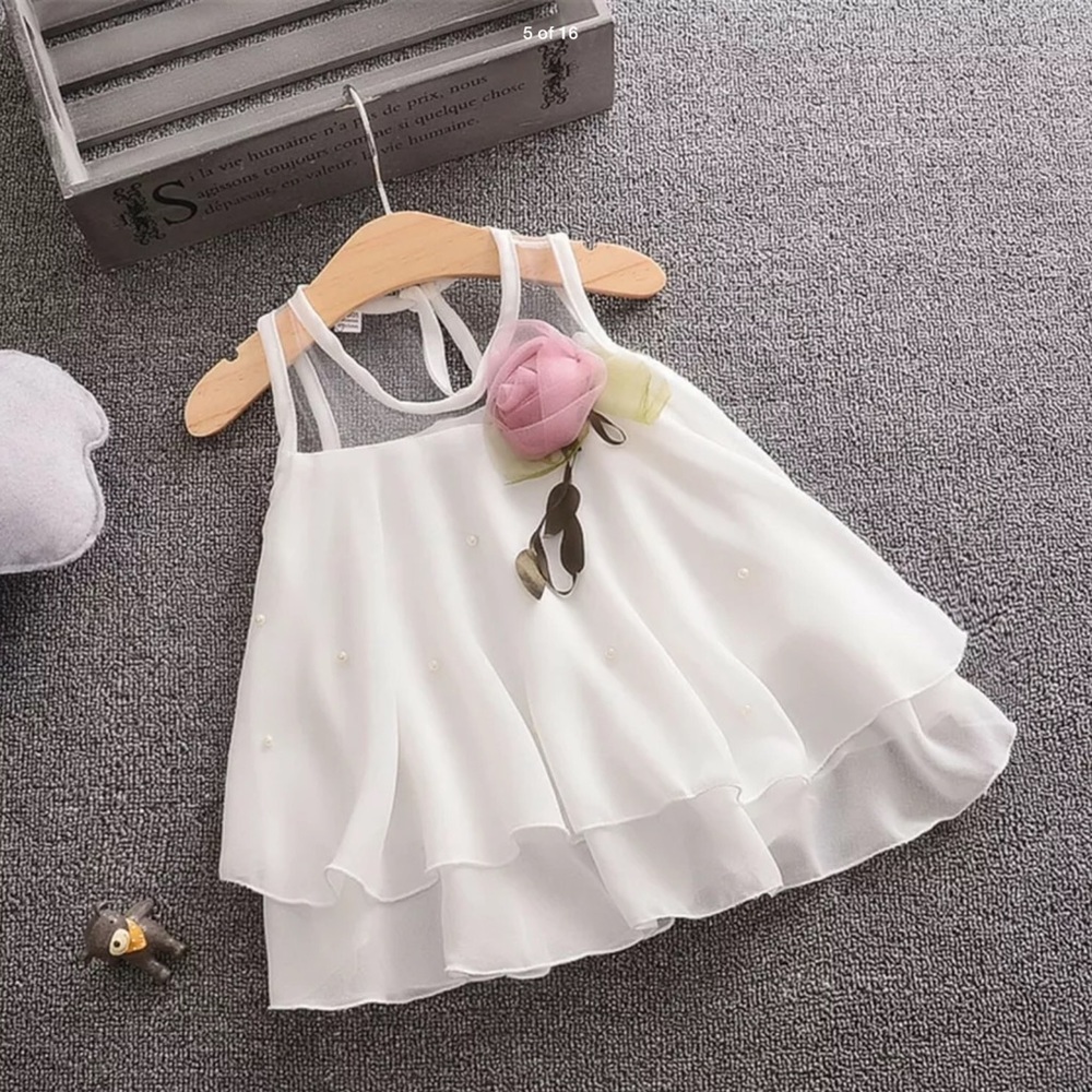 NWT beautiful white little girls  dress